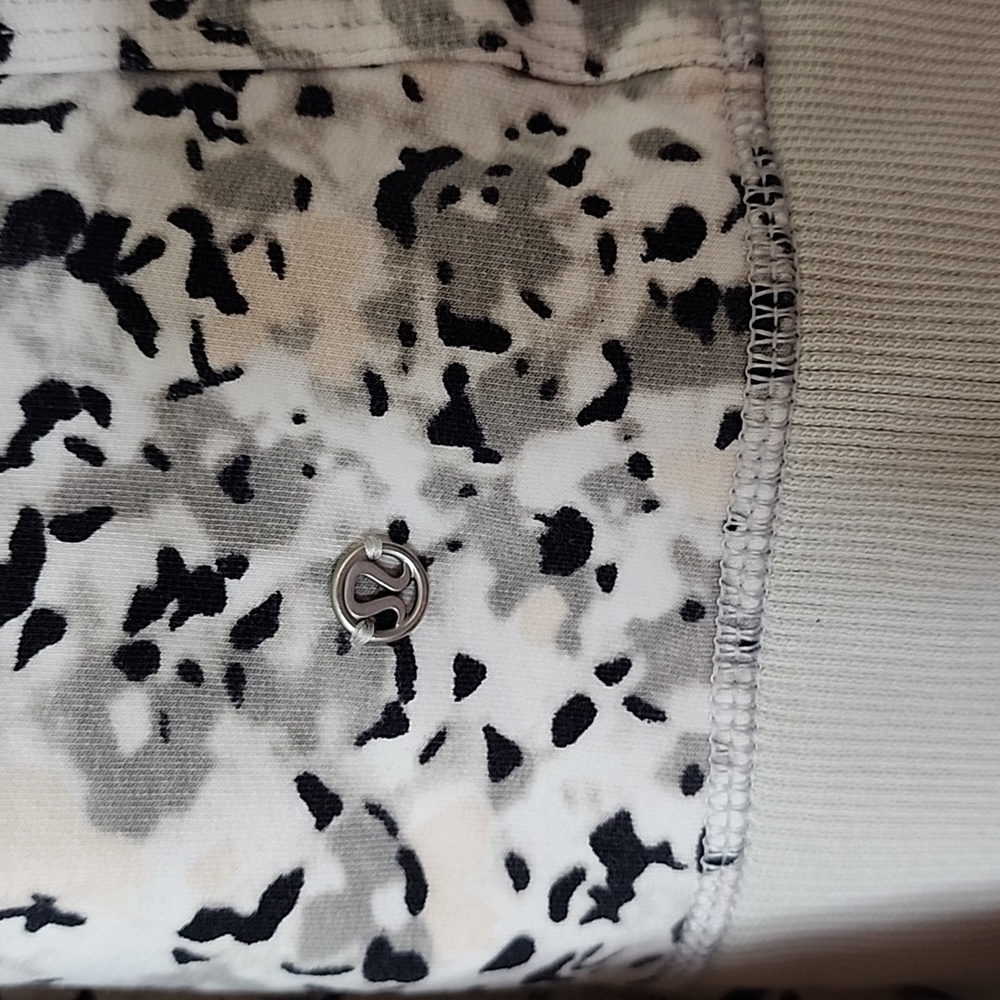 Lululemon Hoodie - After Asana - Picture 6 of 11